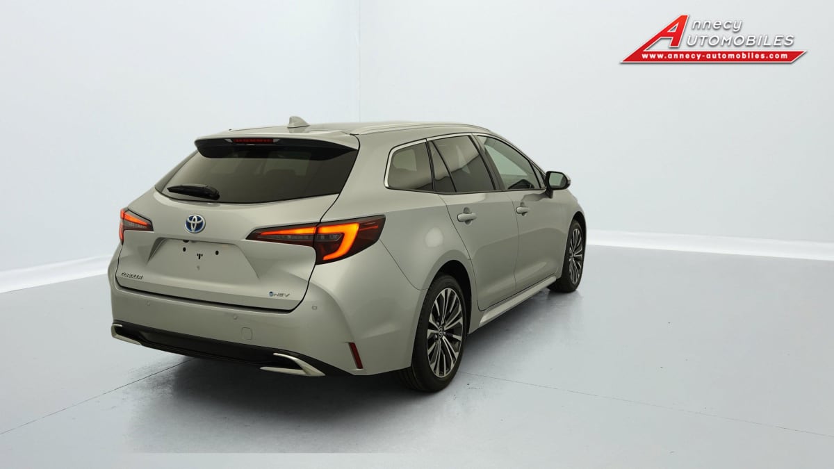 Toyota corolla touring sports - Hybride 196ch Design