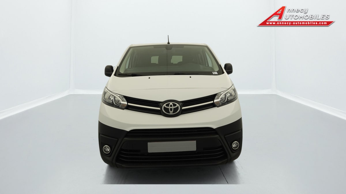 Toyota PROACE - Combi RC23 VERSO LONG 2.0L 140 D-4D DYNAMIC