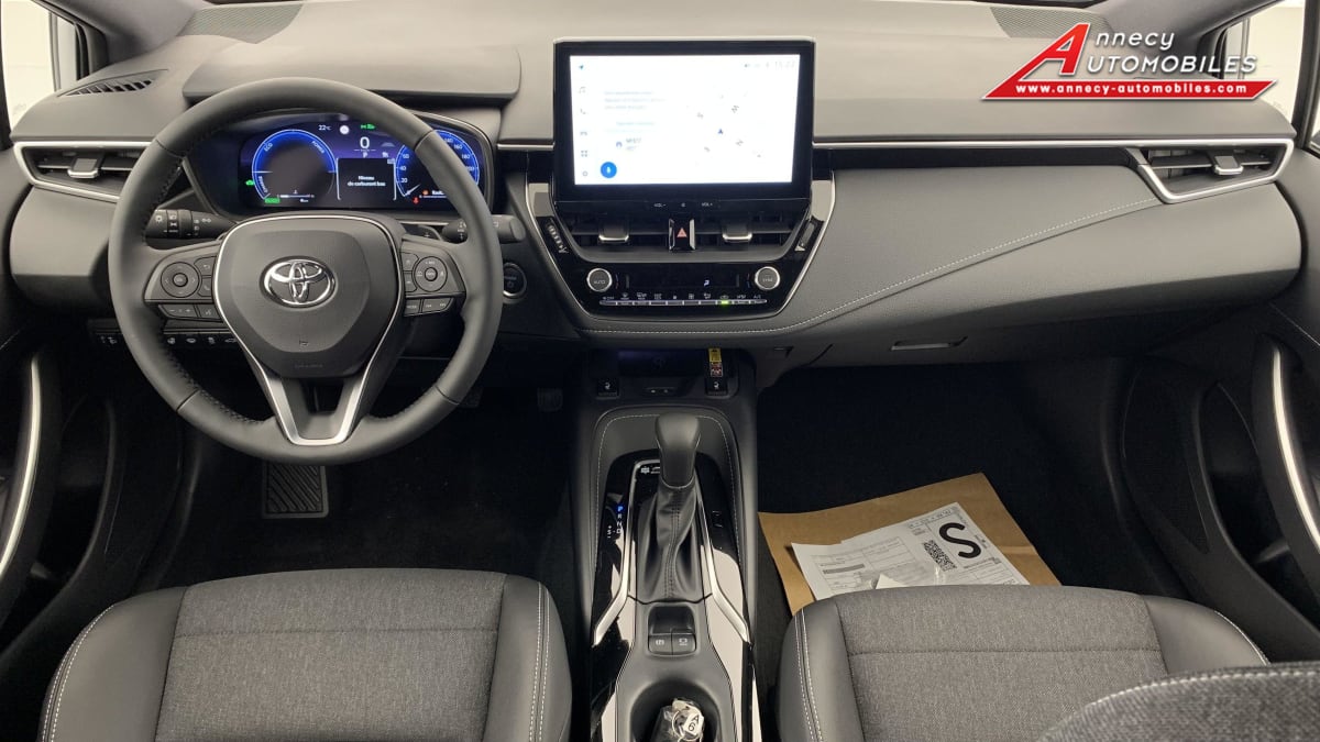 Toyota corolla touring sports - Hybride 196ch Design