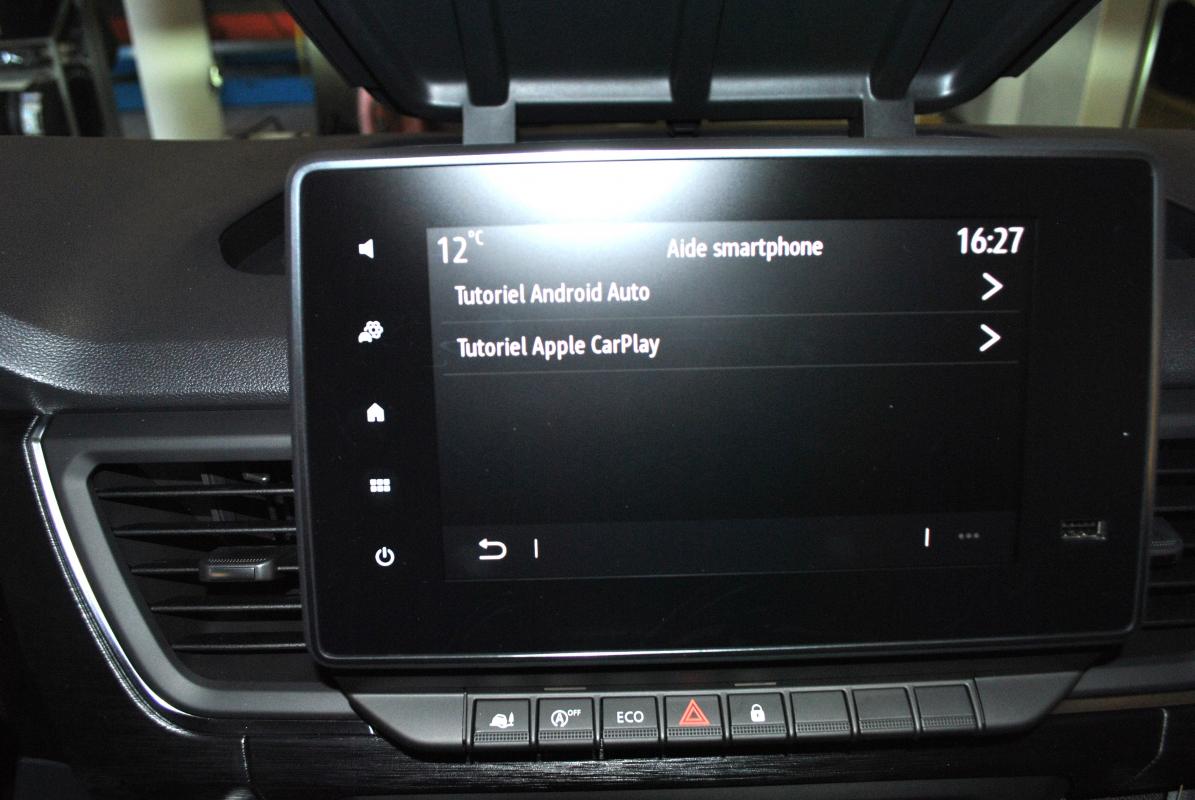 Renault Trafic - III (2) COMBI L2 2.0 DCI 150 9PL RED