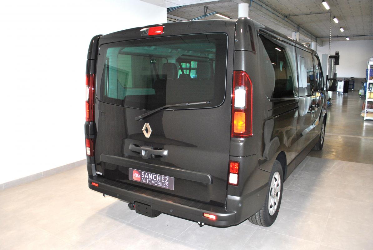 Renault Trafic - III (2) COMBI L2 2.0 DCI 150 9PL RED