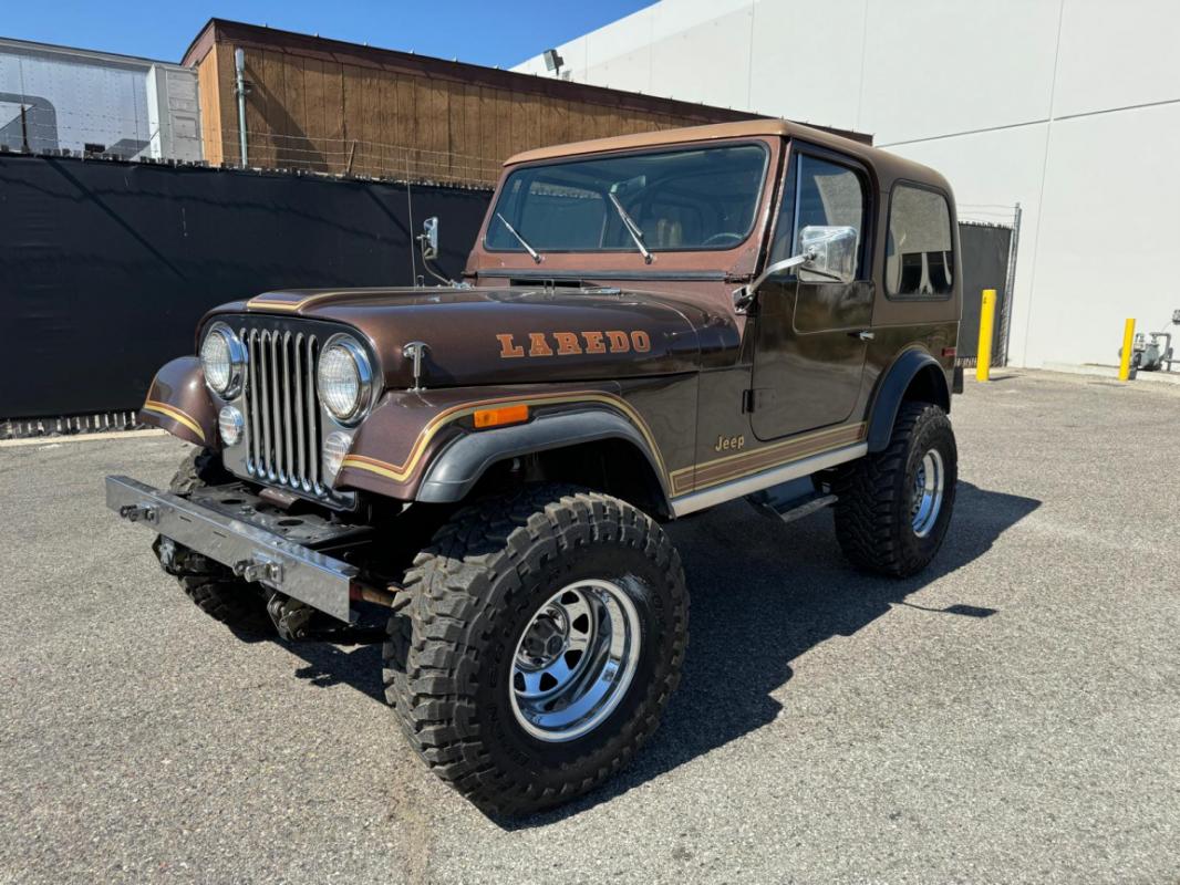 Jeep Wrangler LAREDO CJ7 V8 304CI