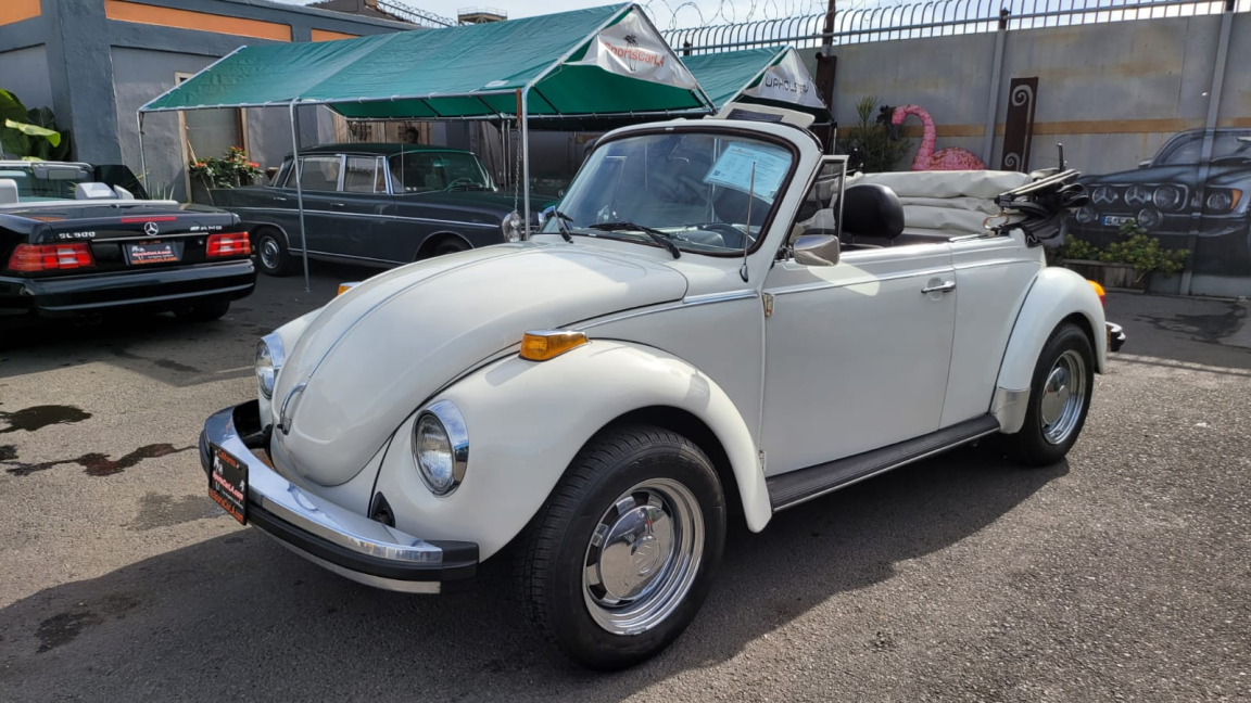 Volkswagen Coccinelle - 1303 convertible blanche